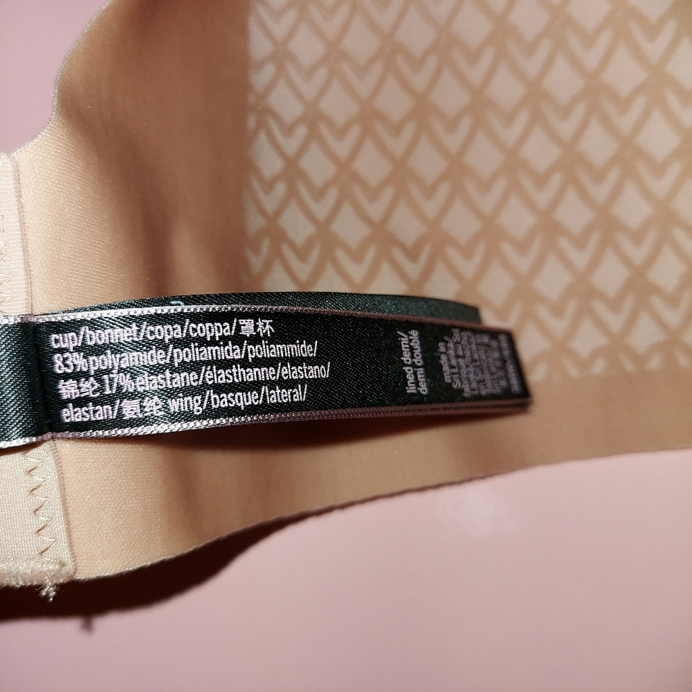 Victoria secret Bra size 38DD new - Picture 10 of 11